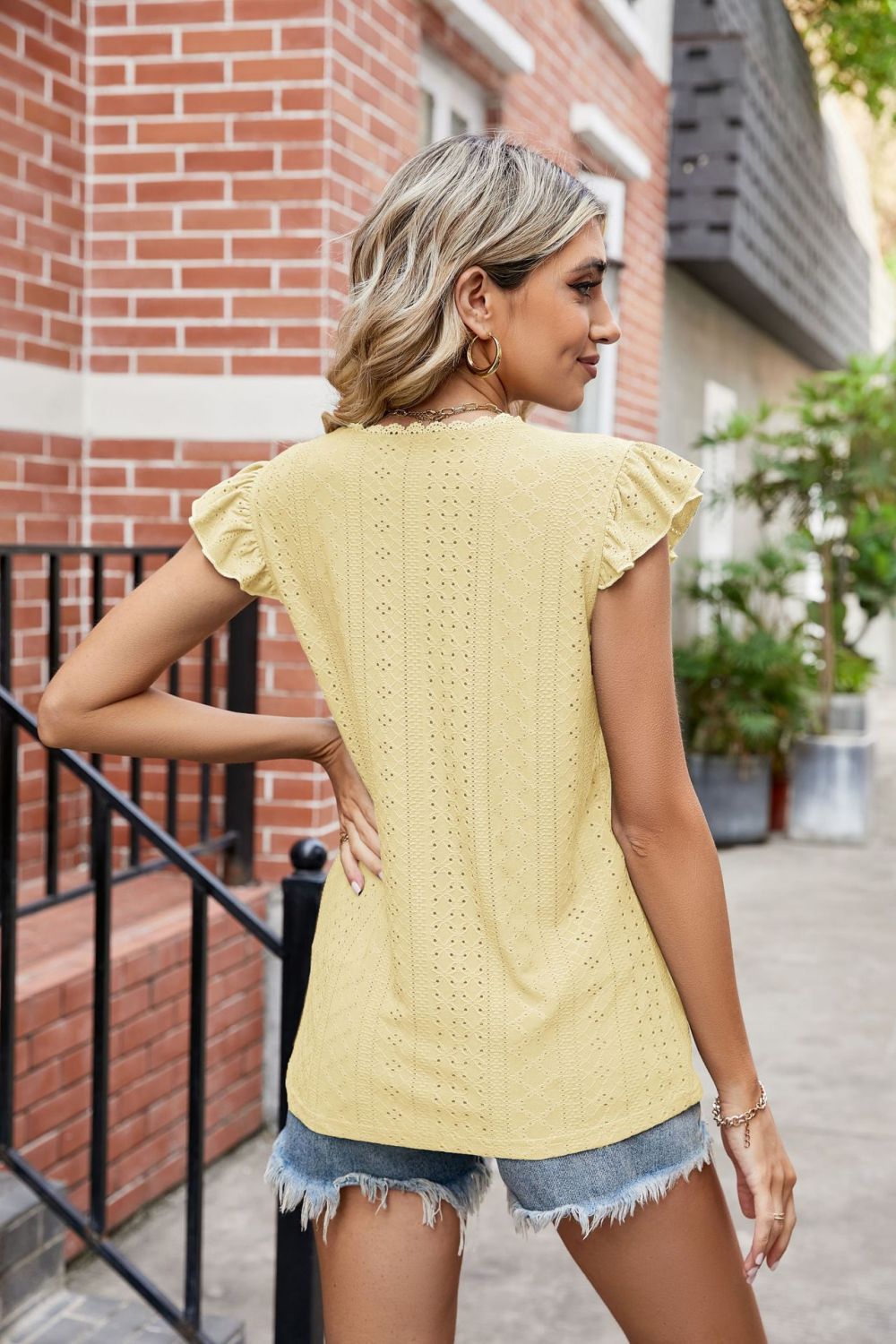 Sleeve Scalloped V-Neck Top