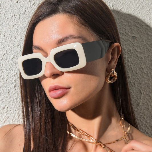 Bold Frame Wide Handle 2-Tone Sunglasses