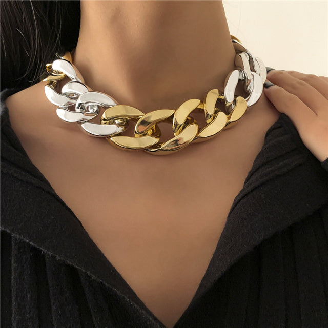 Chunky Interlocking Necklace
